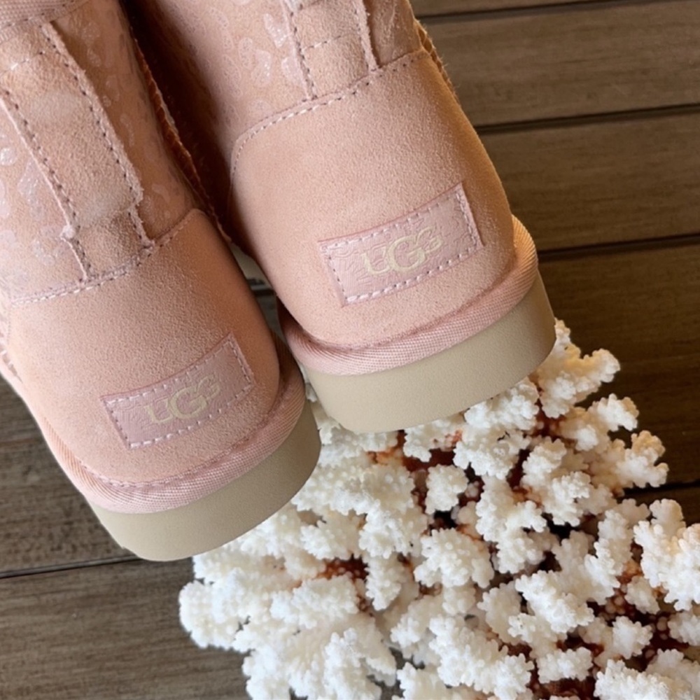 🌴🔆UGG- CLASSIC MINI SNOW LEOPARD BOOTS🔆🌴 - Picture 6 of 15